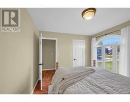 25619 Meadowbrook LANE - 29