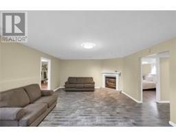 25619 Meadowbrook LANE - 34