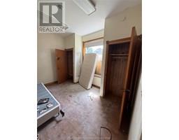 31 Dufferin Ave AVENUE - 36
