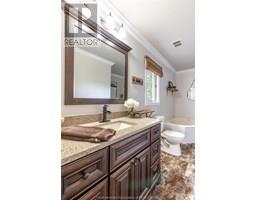 168 Norway Maple DRIVE - 28