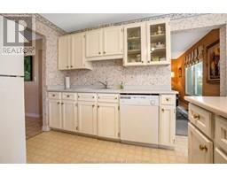47 Norway Maple DRIVE - 11
