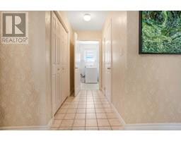 47 Norway Maple DRIVE - 15