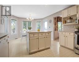 47 Norway Maple DRIVE - 9