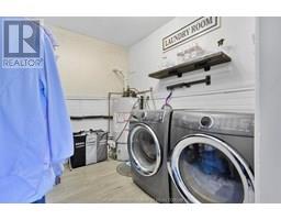252 Selkirk STREET - 28