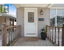 252 Selkirk STREET - 4