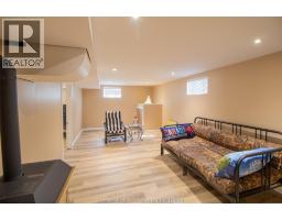 32 Simonton DRIVE - 17