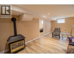 32 Simonton DRIVE - 18