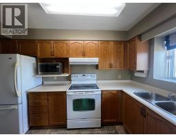 10 Van Allen AVENUE UnitNo. 702 - 19