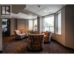 10 Van Allen AVENUE UnitNo. 702 - 2
