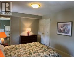 10 Van Allen AVENUE UnitNo. 702 - 27