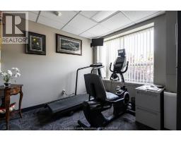 10 Van Allen AVENUE UnitNo. 702 - 4