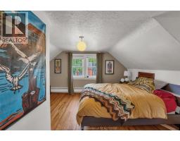 98 Talbot STREET East - 23