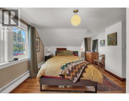 98 Talbot STREET East - 24