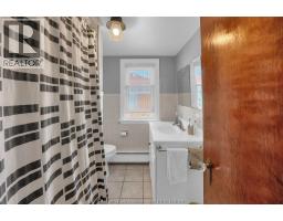 98 Talbot STREET East - 29