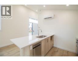 91 Adelaide STREET South - 11