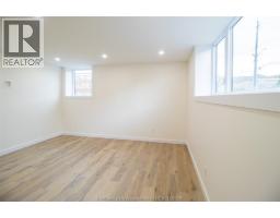 91 Adelaide STREET South - 19
