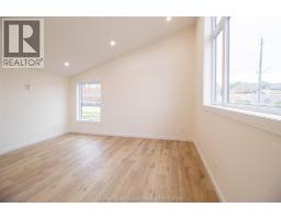 91 Adelaide STREET South - 5