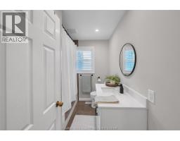 38 Burton AVENUE - 24
