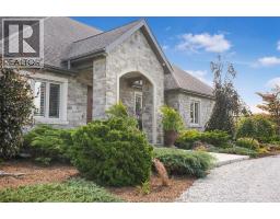 626 Gregory DRIVE East - 3