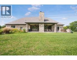 626 Gregory DRIVE East - 5
