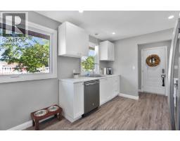 62 DUNVEGAN DRIVE - 24