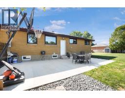62 DUNVEGAN DRIVE - 35
