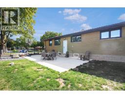62 DUNVEGAN DRIVE - 36