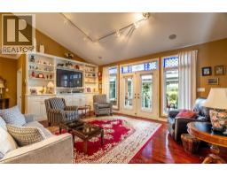 84 GOODAL DRIVE - 21
