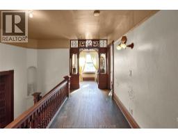 325 Wellington STREET West - 24