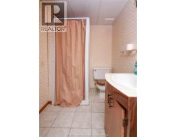 159 Gregory DRIVE West - 27