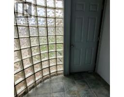 1720 Dufferin AVENUE - 14