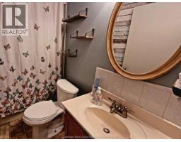 1720 Dufferin AVENUE - 8