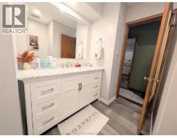 112 Churchill STREET - 17