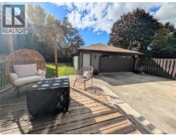 112 Churchill STREET - 36