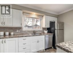 384 CATHERINE STREET - 10