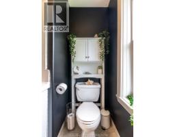 21 Alice STREET - 21