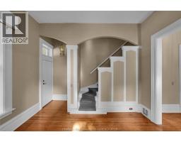 310, 312, 318 Wellington STREET West - 16