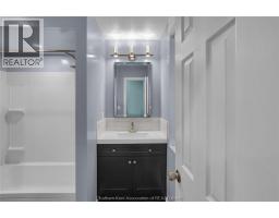 310, 312, 318 Wellington STREET West - 23