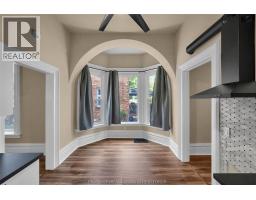 310, 312, 318 Wellington STREET West - 4