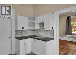 310, 312, 318 Wellington STREET West - 7