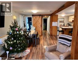 8583 James STREET - 34