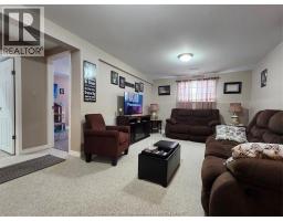 35 RICHARD STREET South - 12