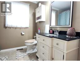 35 RICHARD STREET South - 26