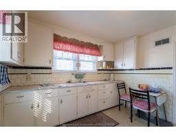 17 GRAND AVENUE - 12