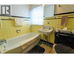 17 GRAND AVENUE - 23