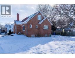 17 GRAND AVENUE - 34