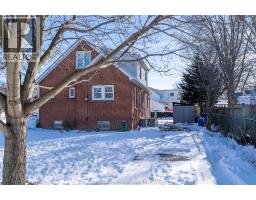 17 GRAND AVENUE - 35