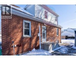 17 GRAND AVENUE - 36