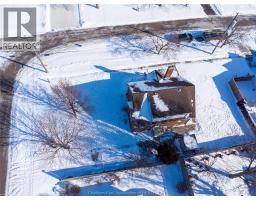 17 GRAND AVENUE - 38