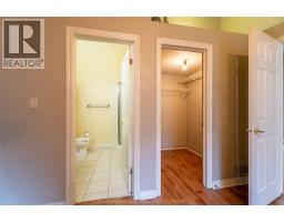 8 MCINTOSH AVENUE - 18